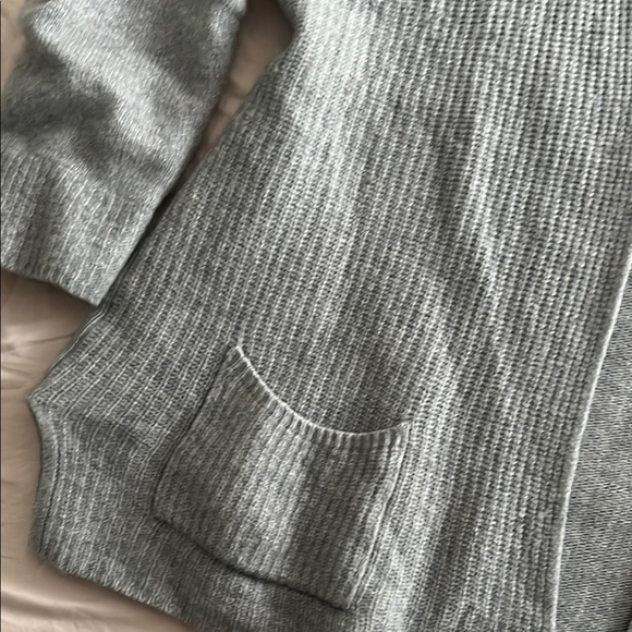 Gray Ribbed Knit Cardigan Sweater - Picture 4 of 9